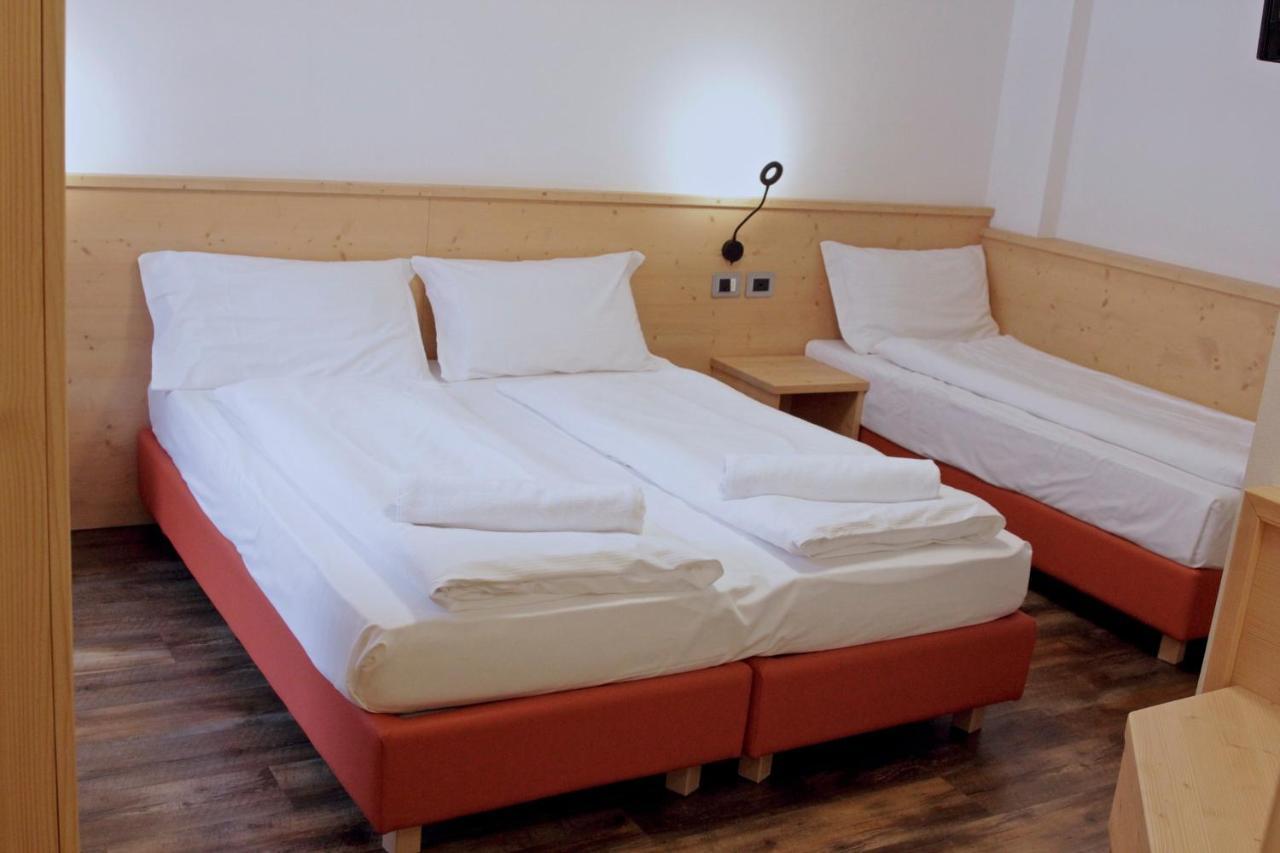 טזרו Ski Lodge Pampeago מראה חיצוני תמונה