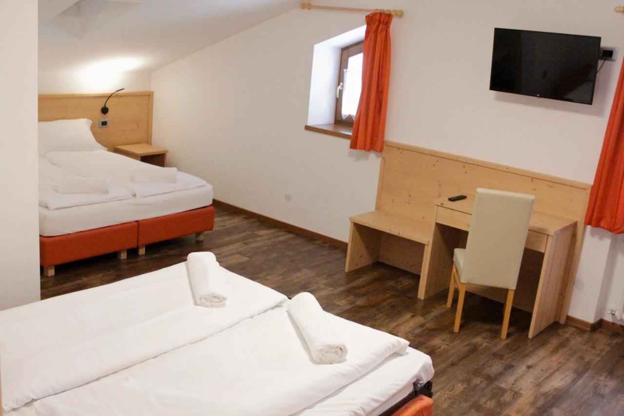 טזרו Ski Lodge Pampeago מראה חיצוני תמונה