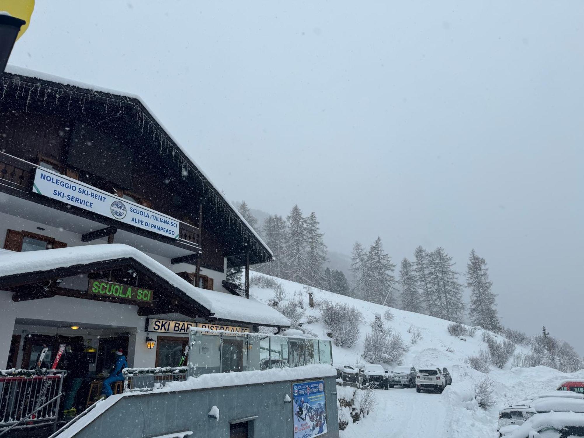 טזרו Ski Lodge Pampeago מראה חיצוני תמונה