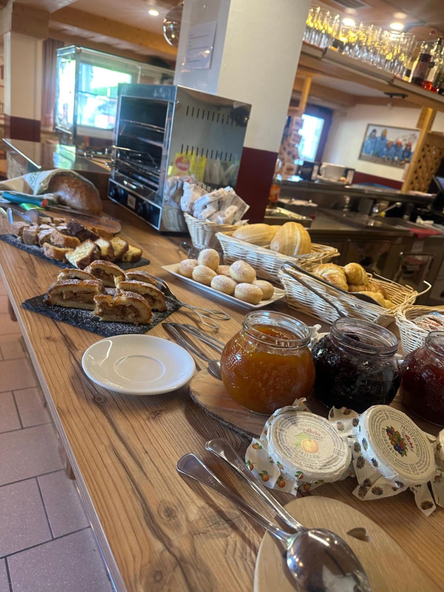 טזרו Ski Lodge Pampeago מראה חיצוני תמונה